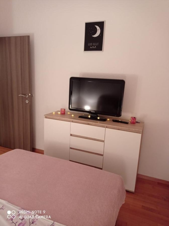 Apartman Dora Sukošan Exterior foto